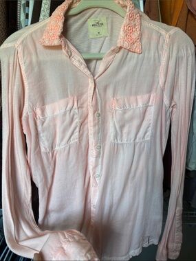 Hollister Soft Pink Button-Front Shirt with Crochet Collar